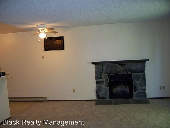 5th image of 2301 S Southeast Blvd APT 3