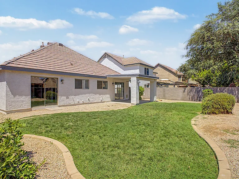 2423 E Winged Foot Dr — Photo 24