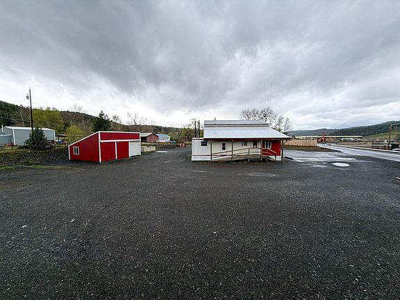 2nd image of 355 Patterson Bridge Rd