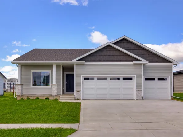 630 NW Compass Ave, Waukee, IA 50263