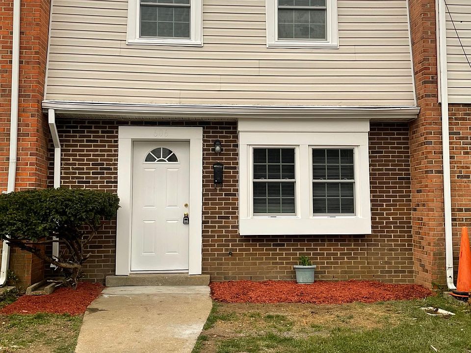 1st image of 606 Denton Cir