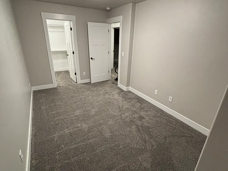 1231 N 450 E — Photo 2