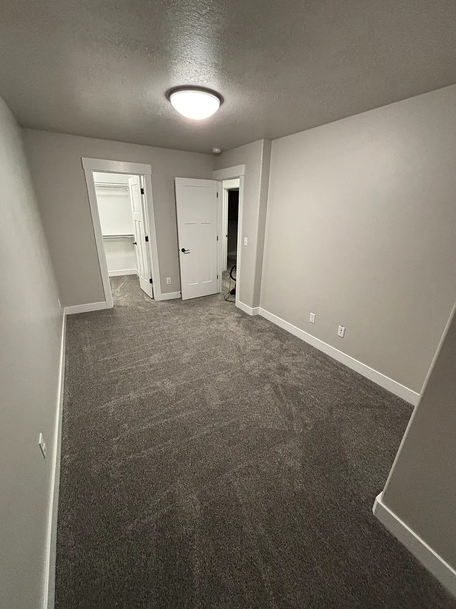 Building Photo - 1231 N 450 E