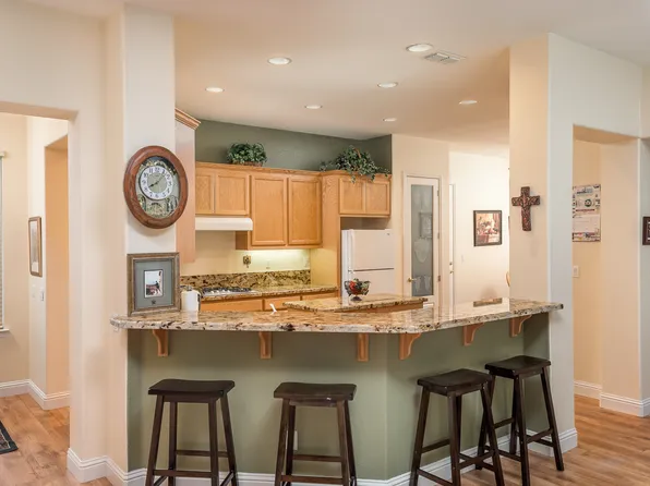 704 Grandview Dr, Auburn, CA 95603