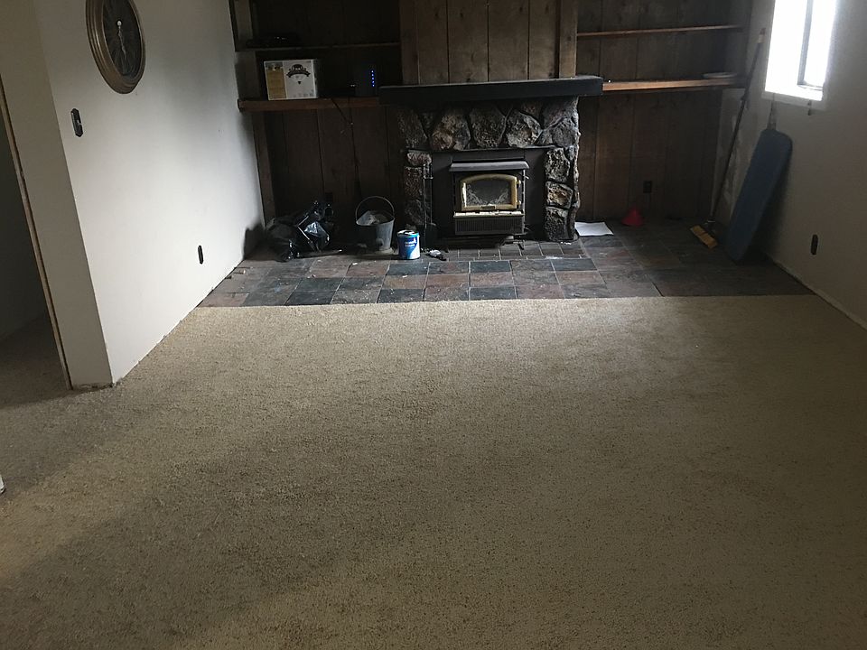 2nd image of 1083 Sparks St N