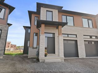 7392 Splendour Dr, Niagara Falls, ON L2H 3V7