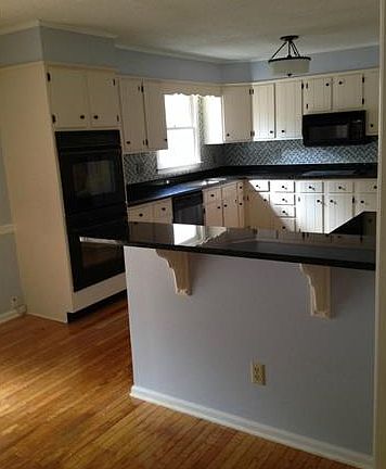 4th image of 2100 E Providence Dr
