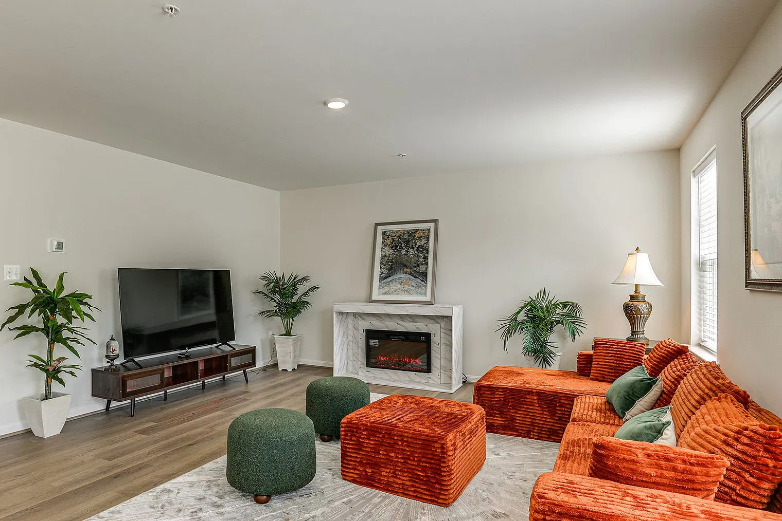5 bed, 2.0 bath, 3498 sqft, $8,418 — Photo 1