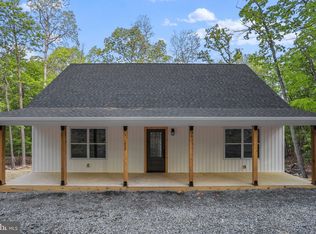 1059 Valley View Dr, Harpers Ferry, WV 25425