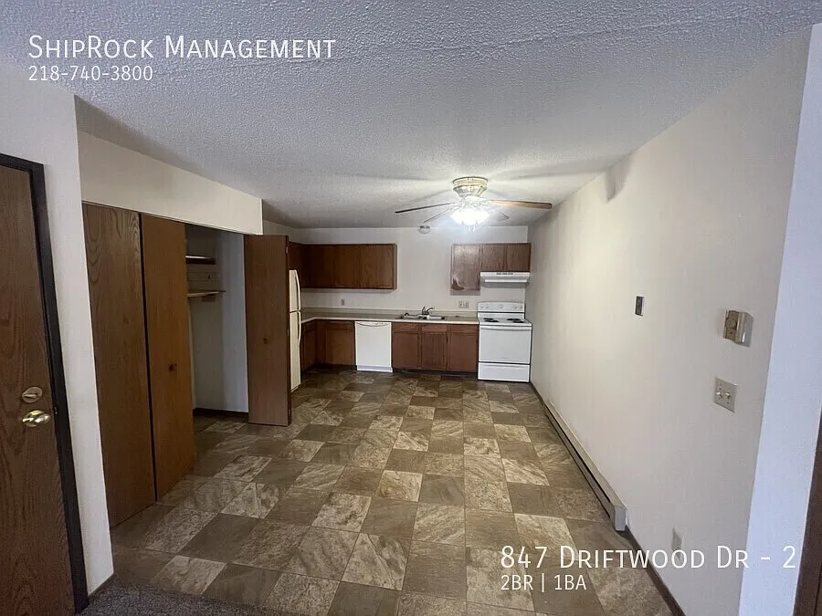 Building Photo - 847 Driftwood Dr #2