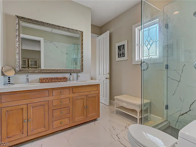 8628 Scarsdale Dr — Photo 40