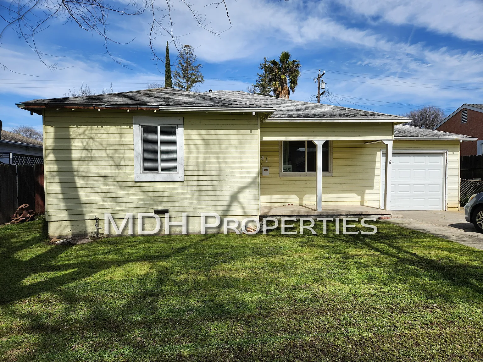 2341 Raymond Ave photo 1