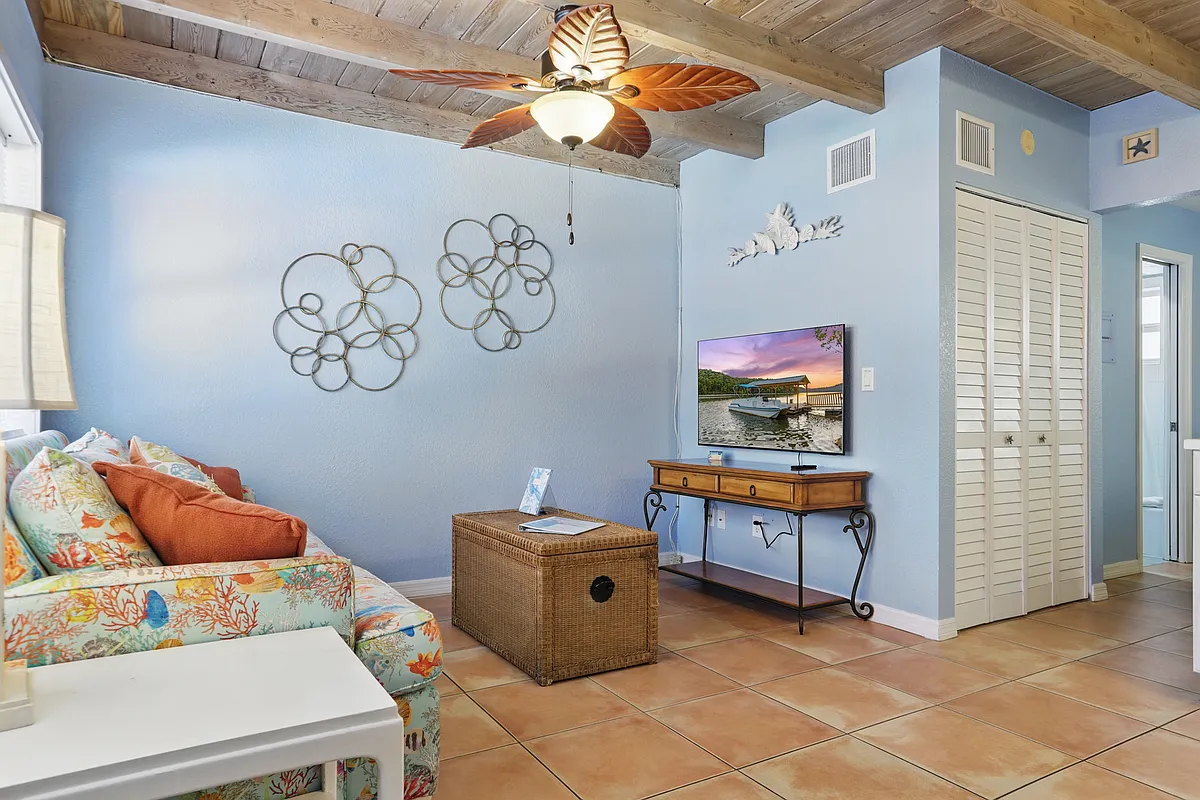 Building Photo - 1381 S Orlando Ave #4