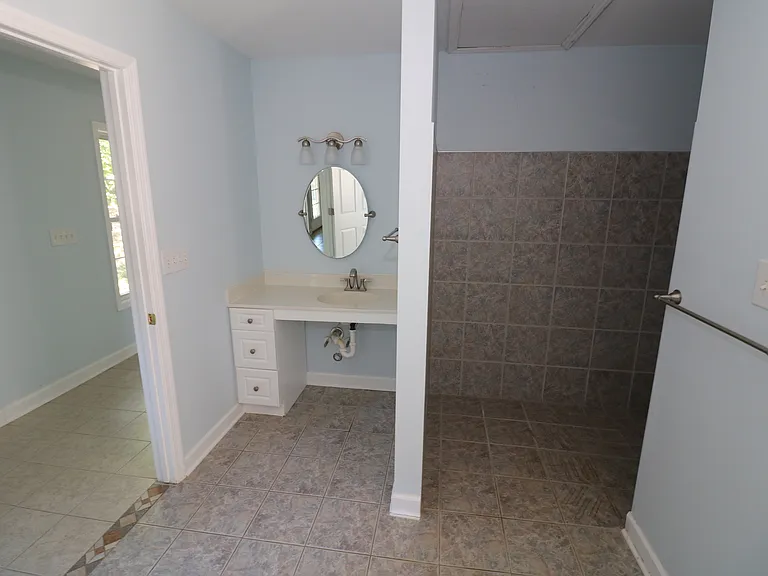 4589 Giles Ave — Photo 21