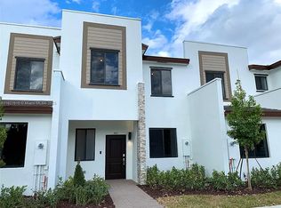 303 NE 208th Ter, Miami, FL 33179