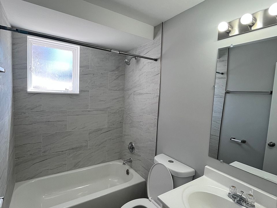 1st image of 2833 Noble Rd APT 4
