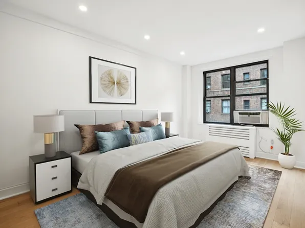 160 East 48th Street image 3 of 17