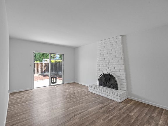 5th image of 315 Surber Dr