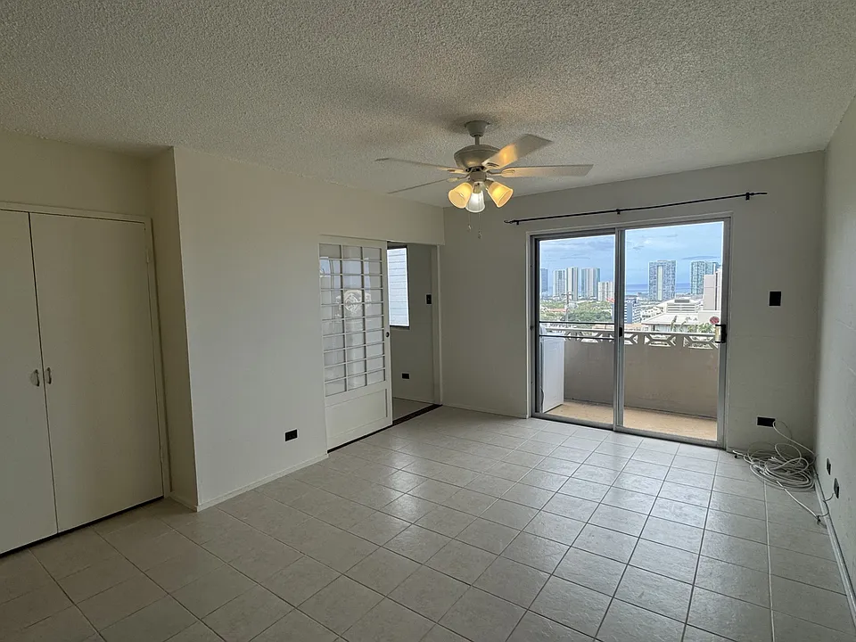 1614 Emerson St #20