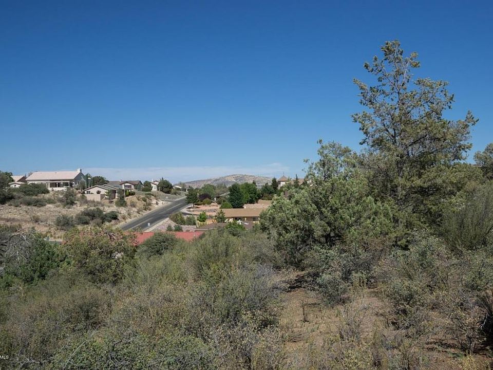 2nd image of 2515 Sequoia Dr