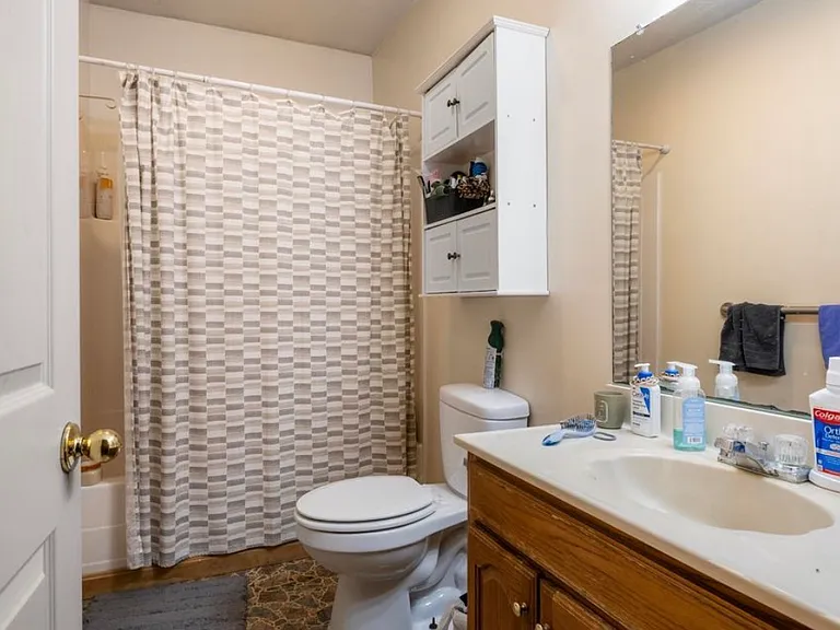 92 Colby St #B — Photo 8