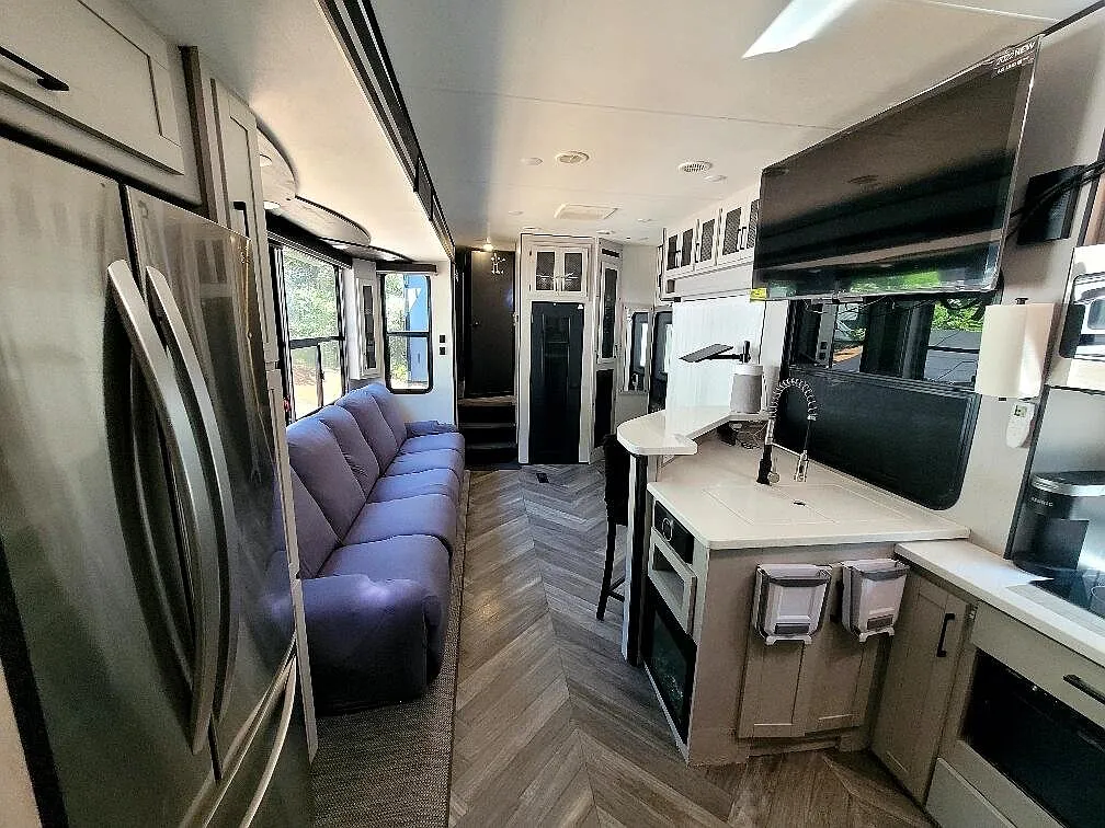 Spacious 2 Bed/2 Bath Unit in Sonora | Available 6/13/2026 | $1998/mo — Photo 4