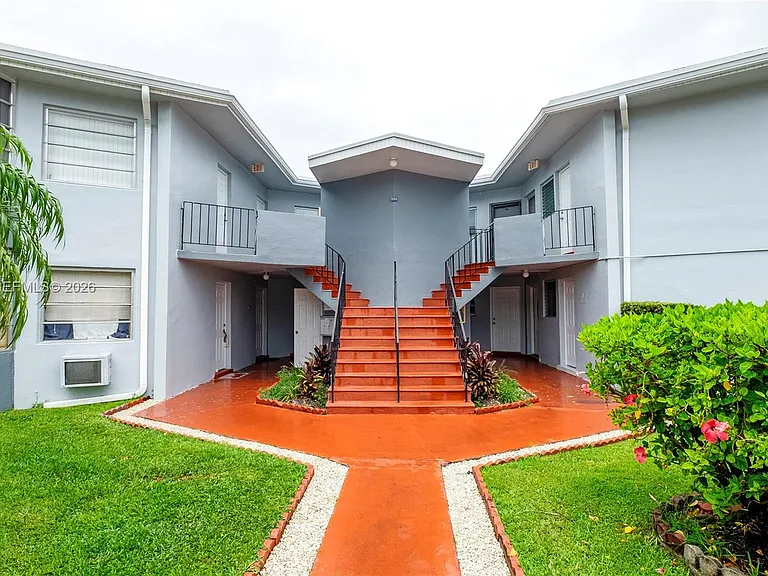 1723 NE Miami Gardens Dr #235 — Photo 19