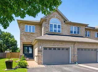 6850 Breanna Cardill St, Ottawa, ON K4P0C1