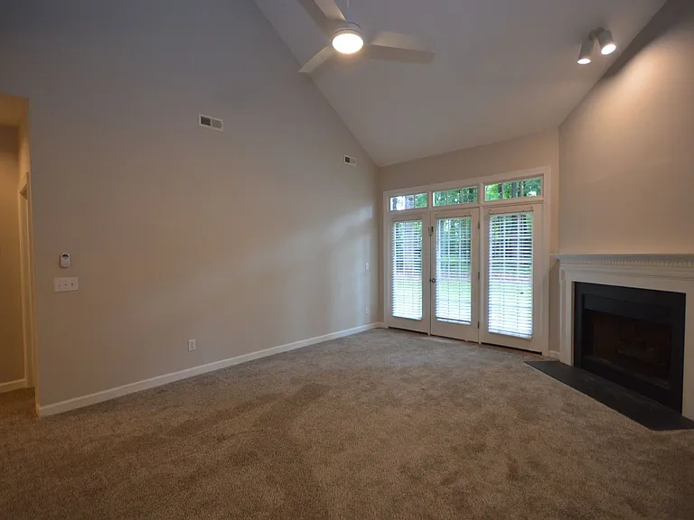 3319 Philmont Dr — Photo 7