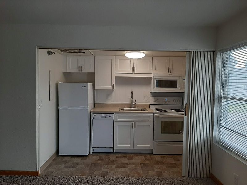 1st image of 620 S 4th St Unit 202