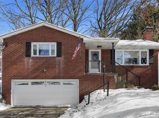 422 Wimer Dr, Pittsburgh, PA 15237
