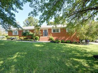 106 Camelot Dr, Winchester, KY 40391