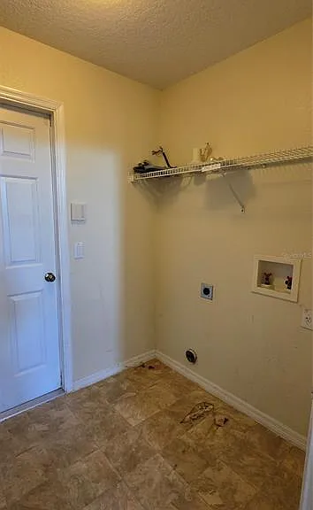 2546 Siena Way — Photo 46