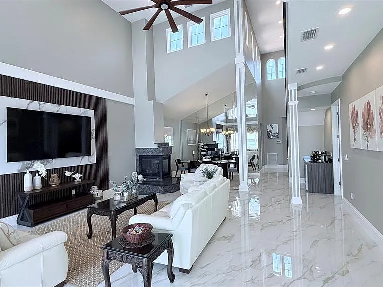 218 Sand Key Estates Dr — Photo 15