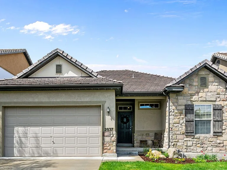 2037 E Brookings Dr — Photo 1