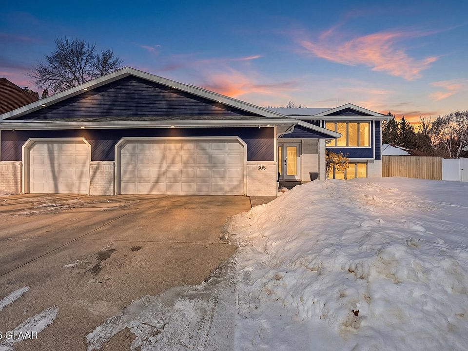 1st image of 205 Circle Hills Dr