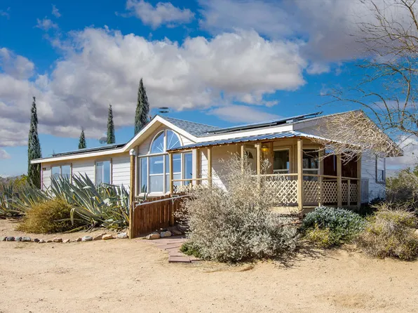 1959 Yetters Ln, Landers, CA 92285