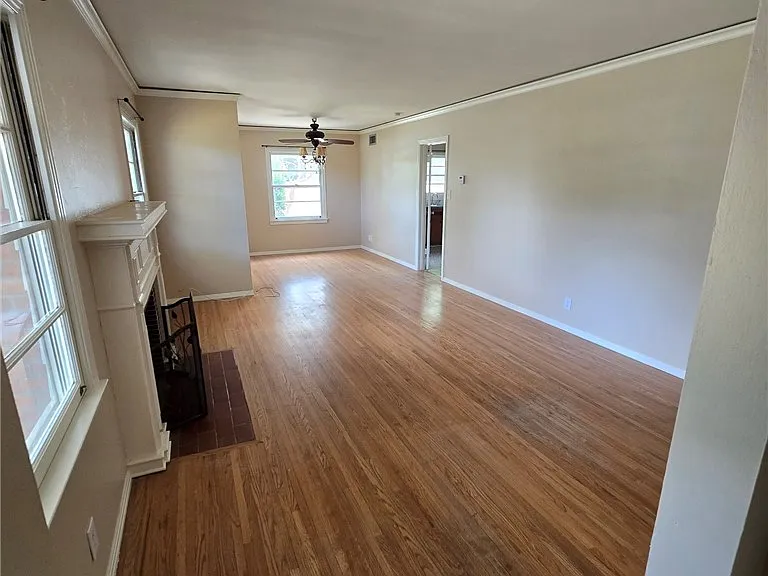 4934 Luther St — Photo 10