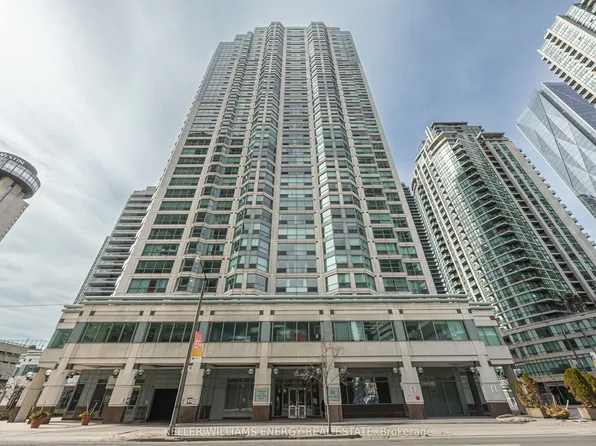 10 Yonge St #1604, Toronto, ON M5E 1R4