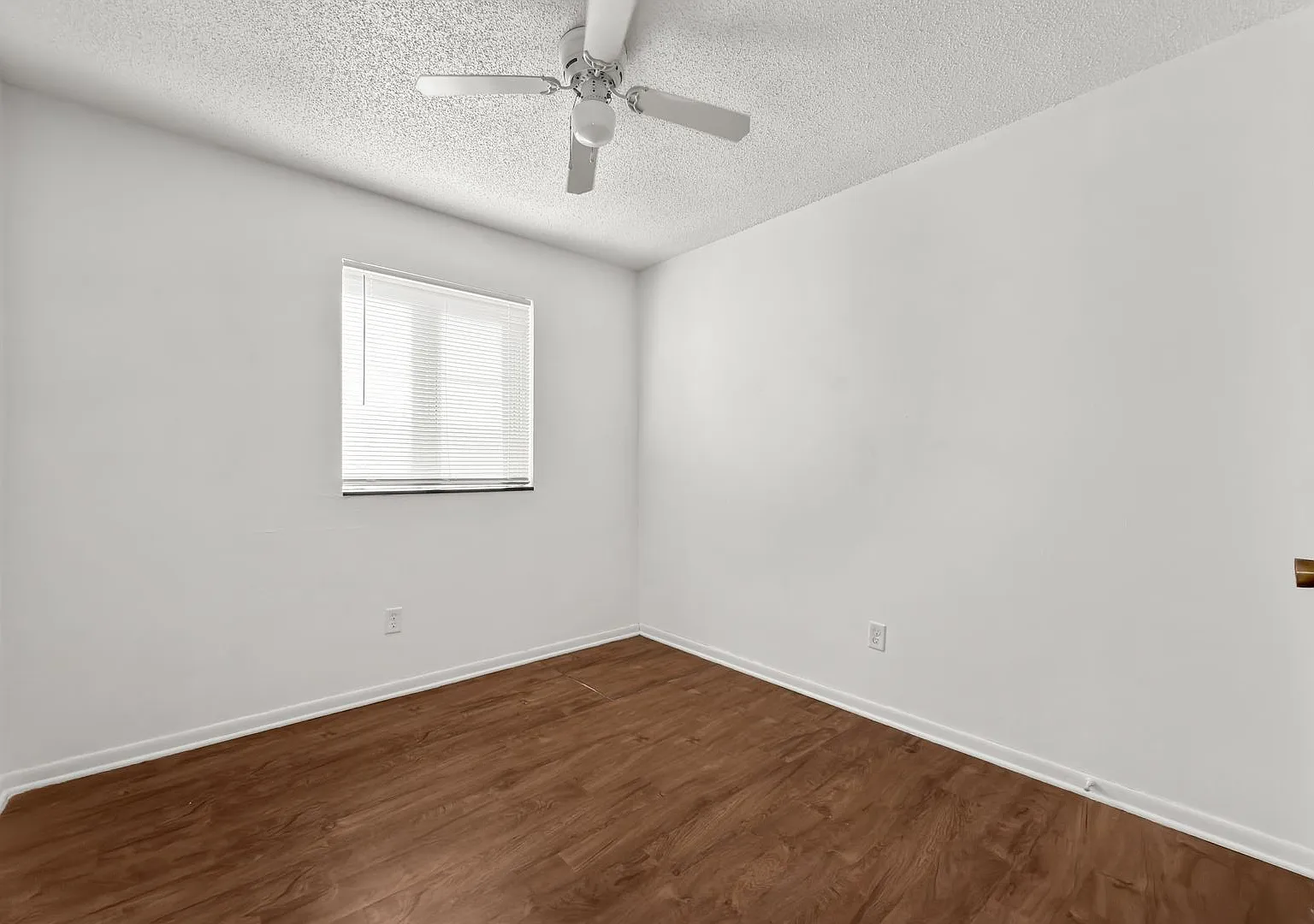 1218 SE Belmont Drive — Photo 4