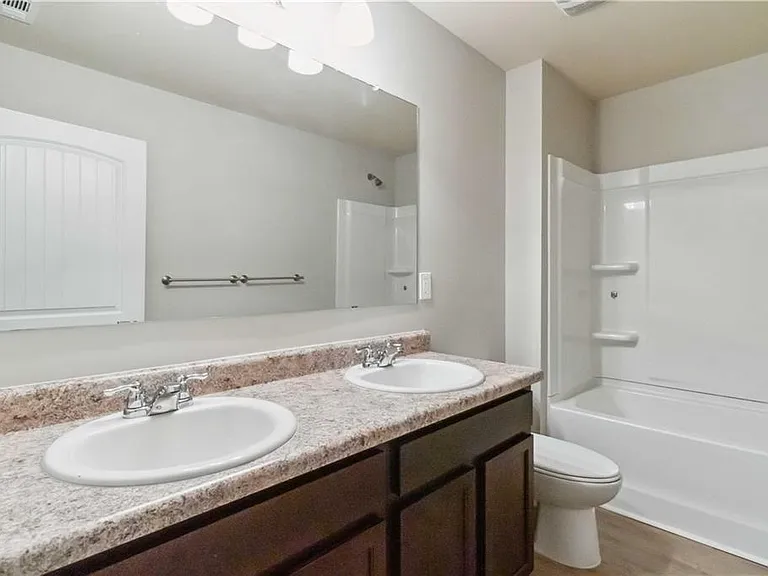 100 Heritage Club Cir — Photo 14