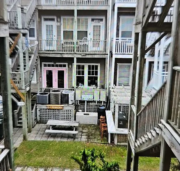 104B Sir Walter Raleigh St — Photo 4