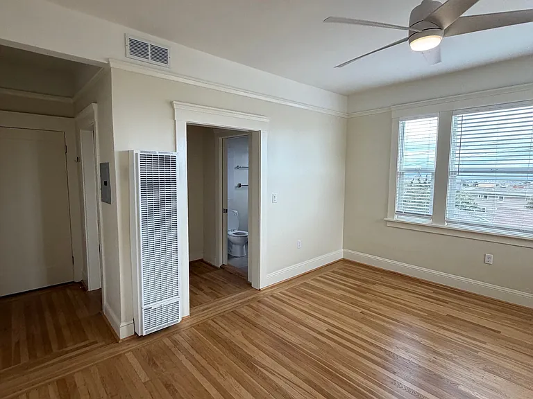 1525 Spruce St #32 — Photo 4
