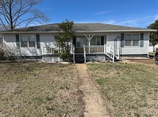 905 N Utah St, West Plains, MO 65775