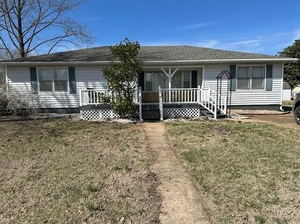 905 N Utah Avenue, West Plains, MO 65775