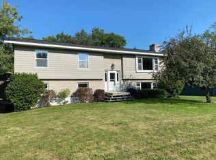 702 5th Ave NE, Roseau, MN 56751