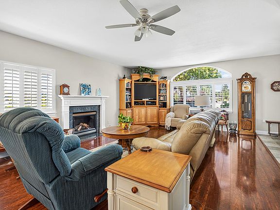 5th image of 584 Nokomis Drive