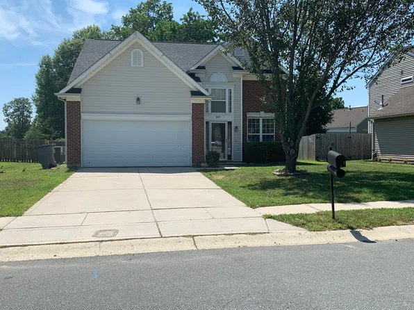 8815 Firestreak Dr, Charlotte, NC 28216