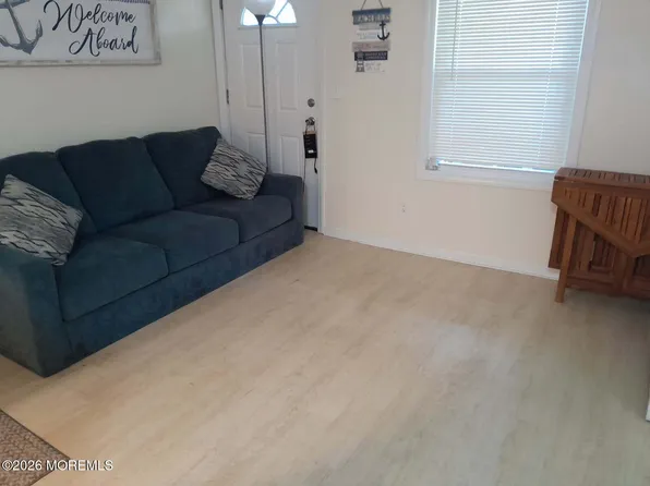39 Sampson Ave APT 4, Seaside Heights, NJ 08751