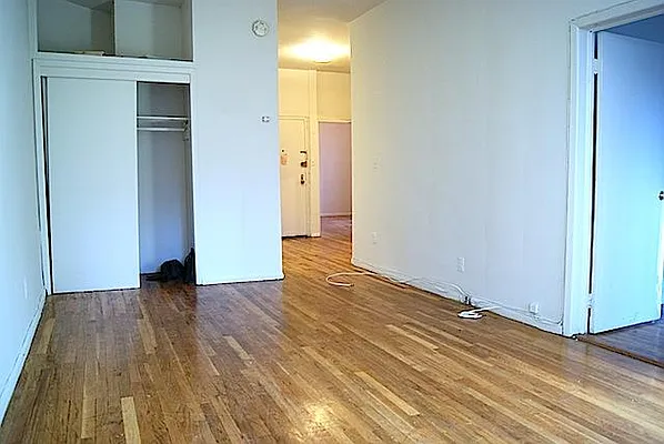 Rented by Town Residential | media 38